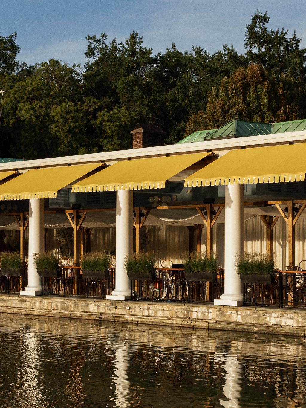 Veuve Clicquot X Jacquemus - © We Are Ona